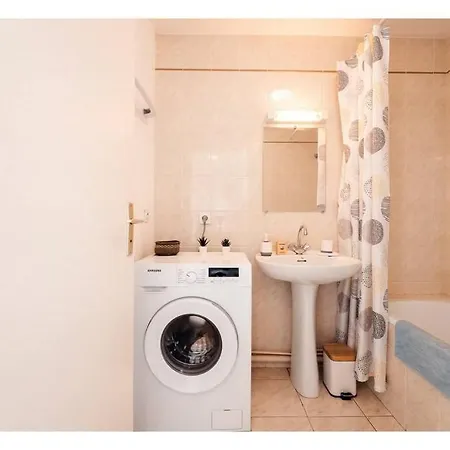 Vue & Port A アパート ラ・トゥルバル